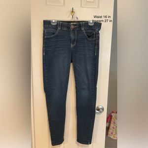 Democracy jegging jeans
Size 8
See measurements on picture